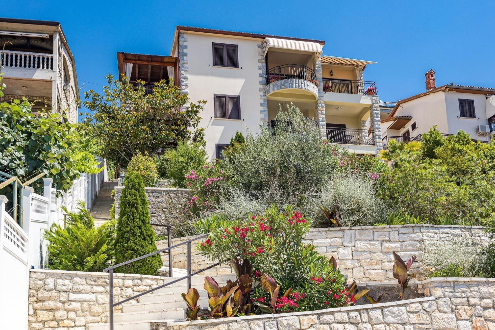 Apartments Lady M Rabac Εξωτερικό φωτογραφία