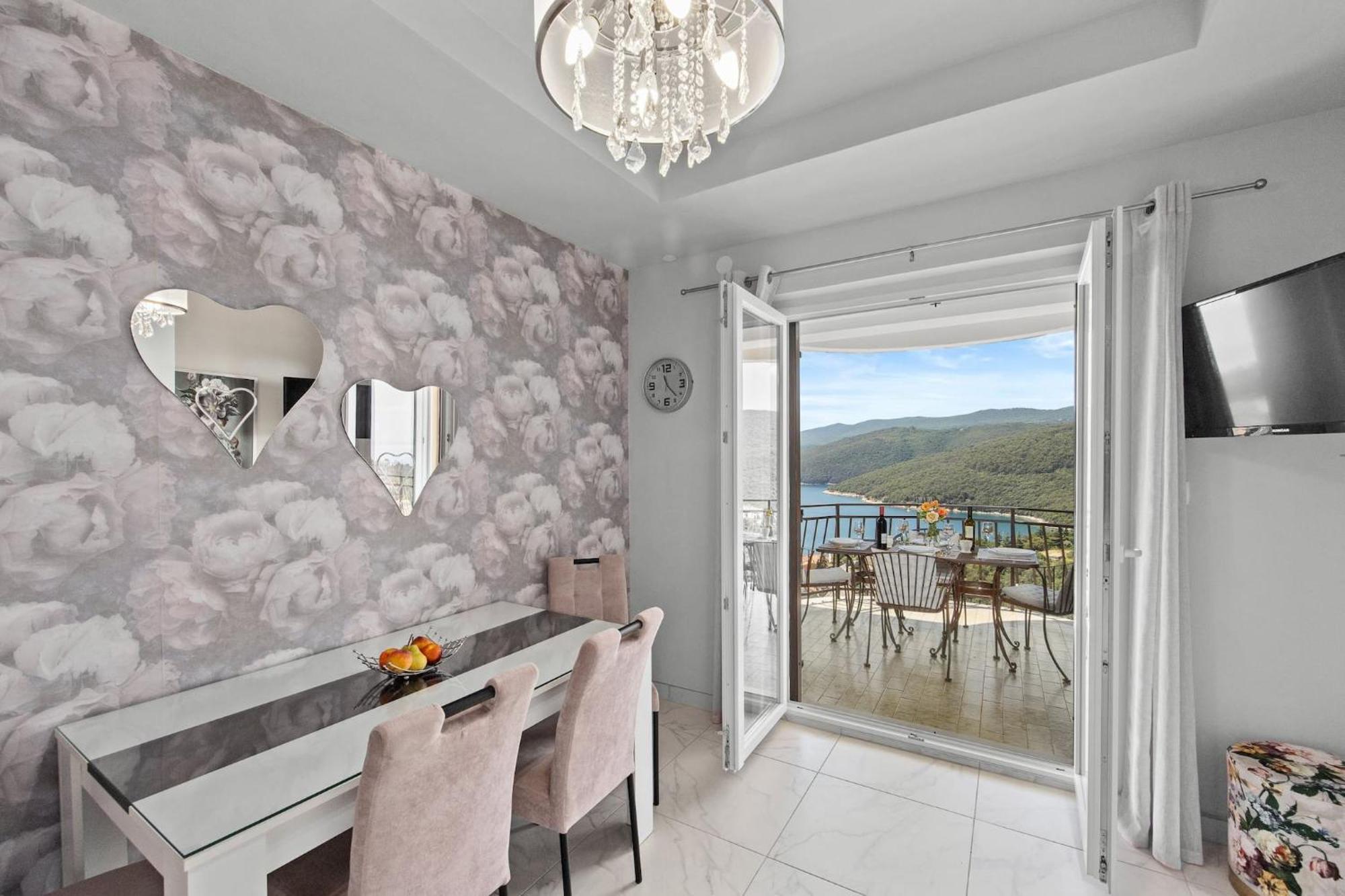 Apartments Lady M Rabac Εξωτερικό φωτογραφία