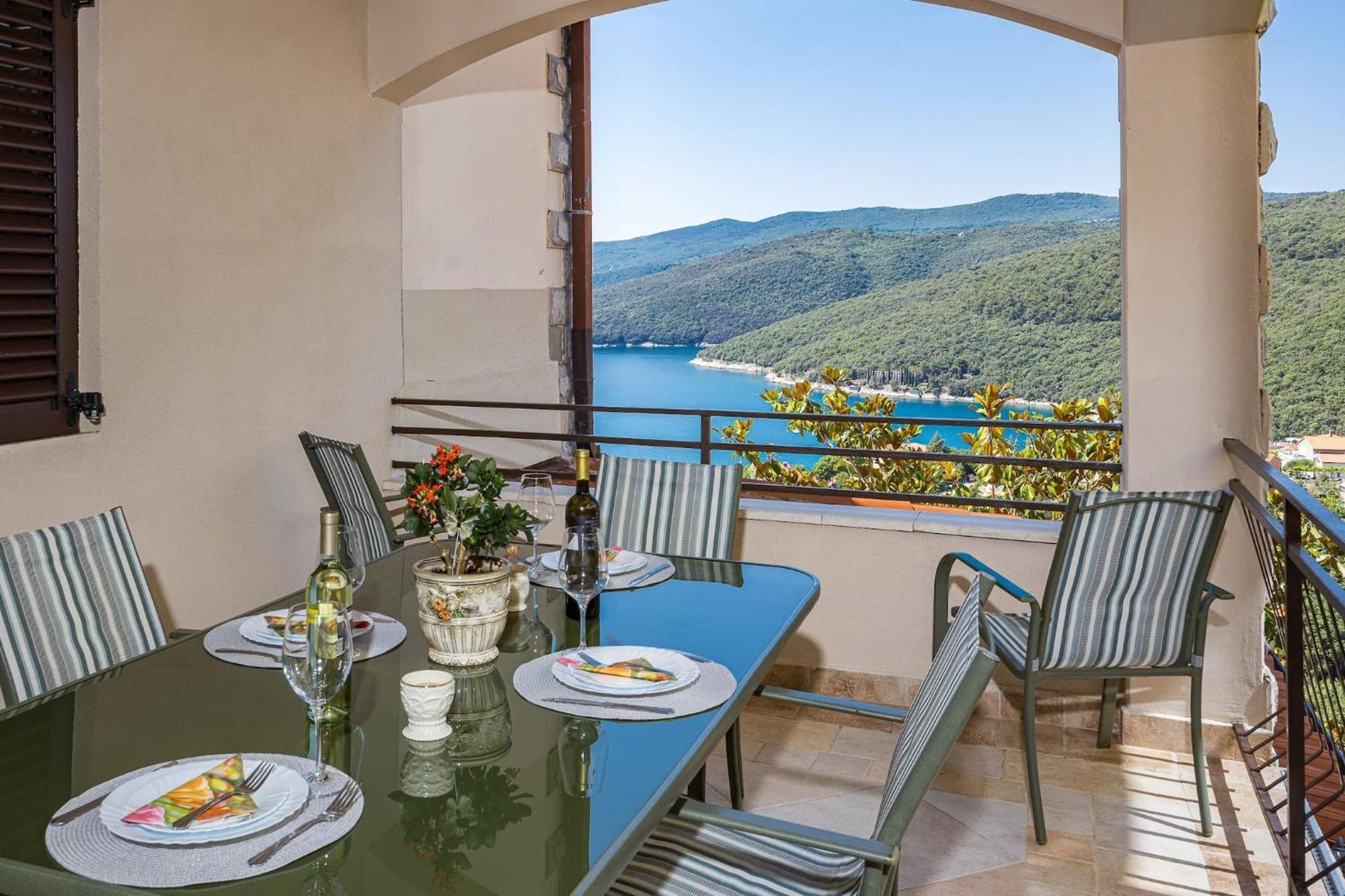 Apartments Lady M Rabac Εξωτερικό φωτογραφία