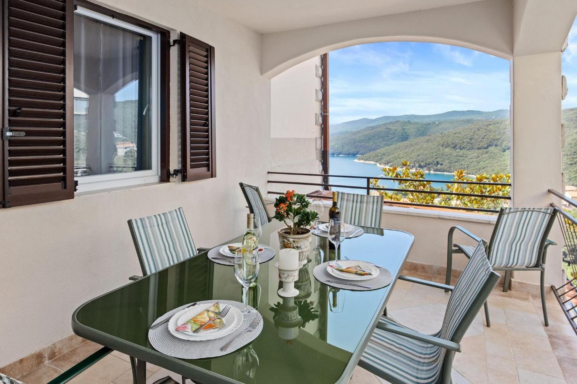 Apartments Lady M Rabac Εξωτερικό φωτογραφία